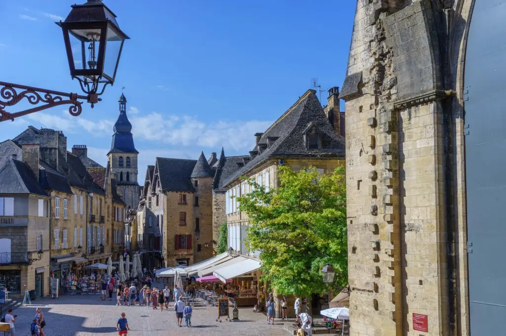 Sarlat, plus beaux villages de France en Dordogne