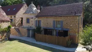 Gite de charme en Dordogne - 4 personnes en Périgord Noir, gite la Grotte au domaine de la source